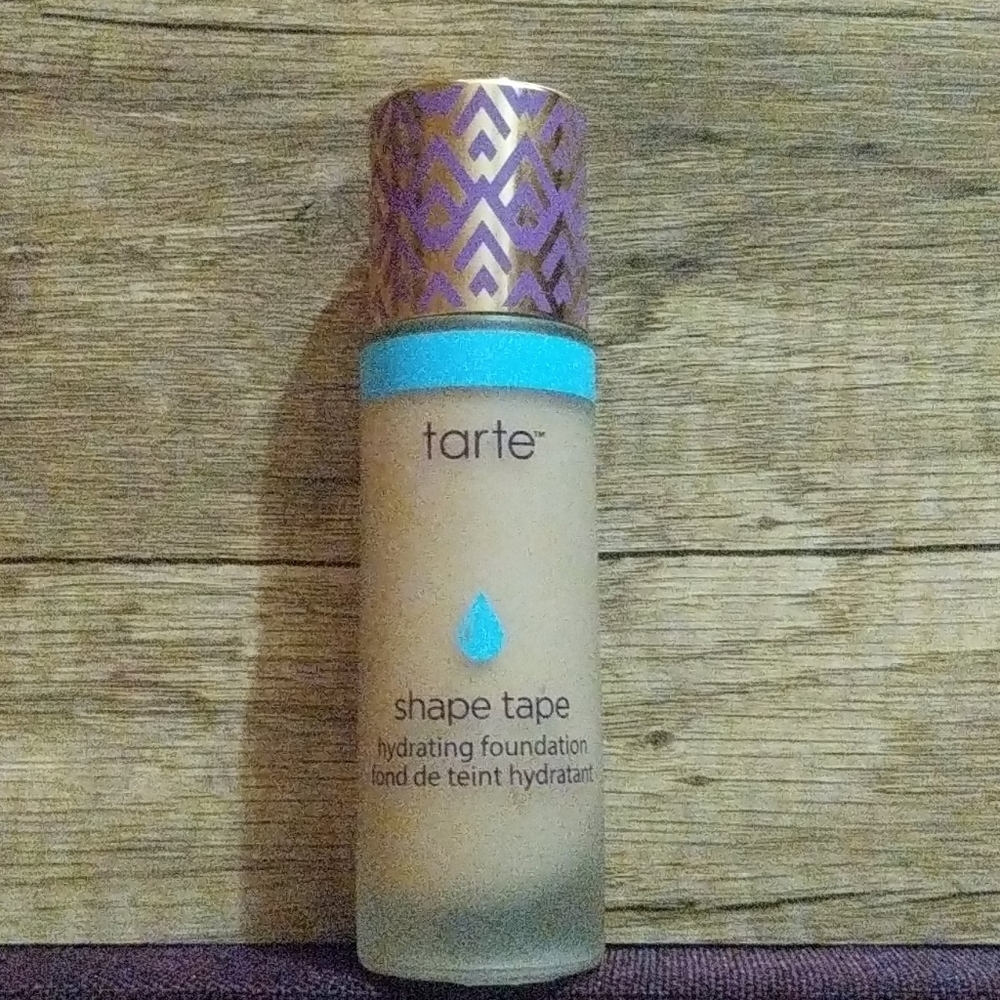 USED Tarte Shape Tape Hydrating Foundation
